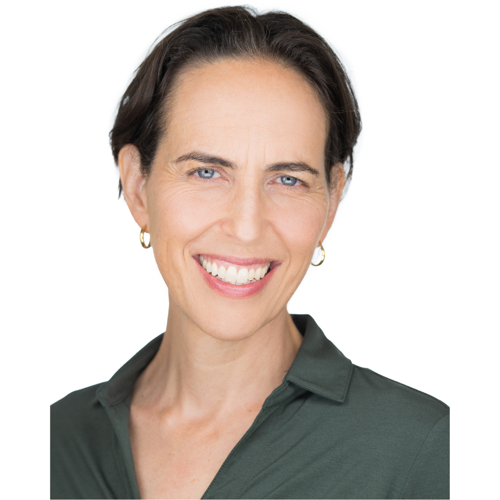Professional headshot photograph of Sarah Federman.